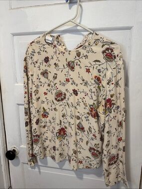 Liz Claiborne Cream Floral Hooded Top with Red Accents